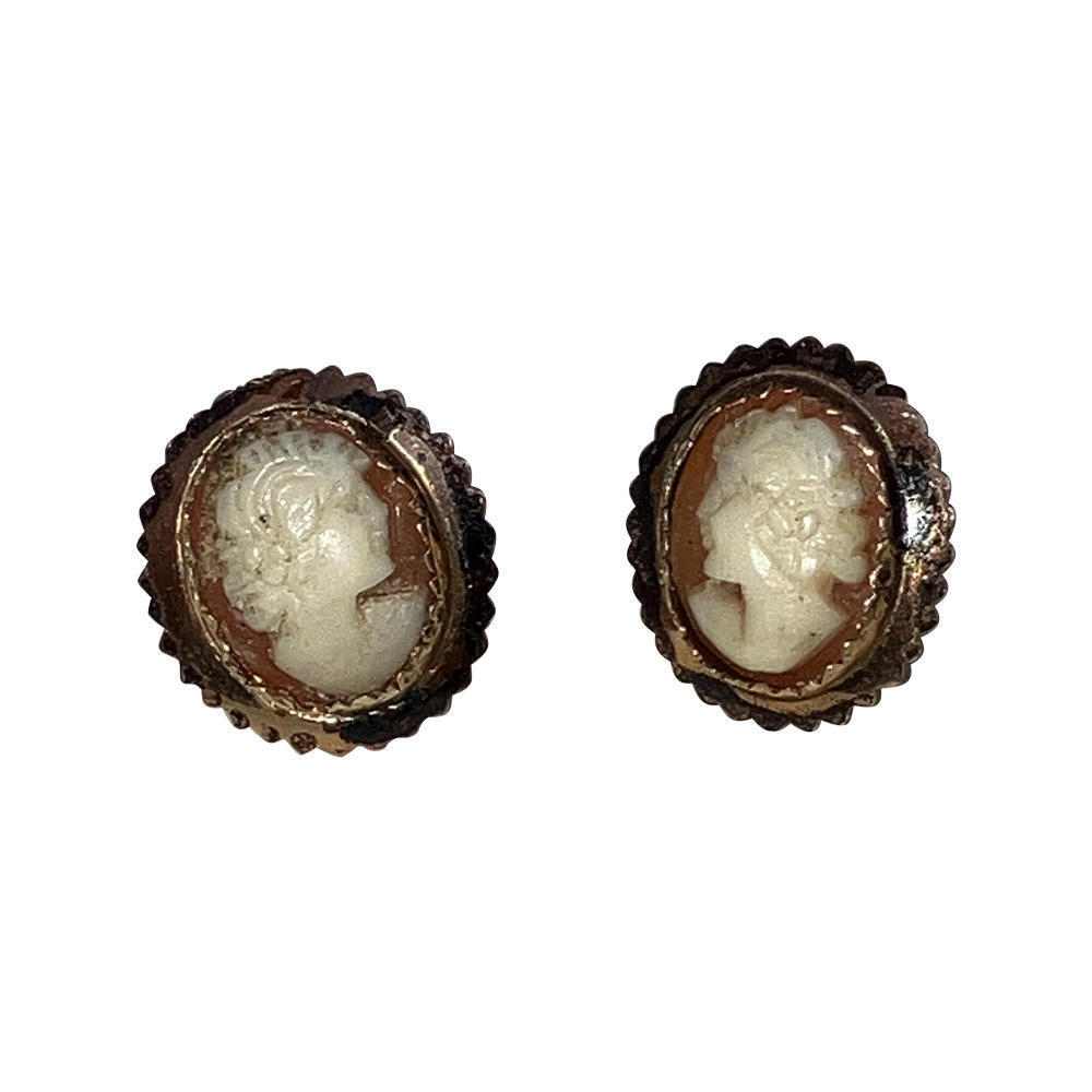 14 Kt Carnelian Shell Cameo Earrings